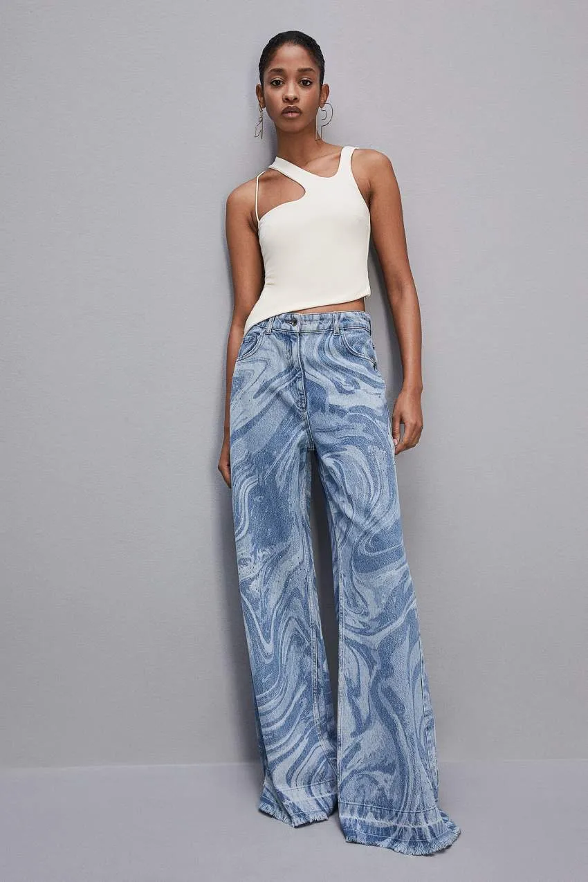 Top à encolure asymétrique en jersey ESSENTIAL